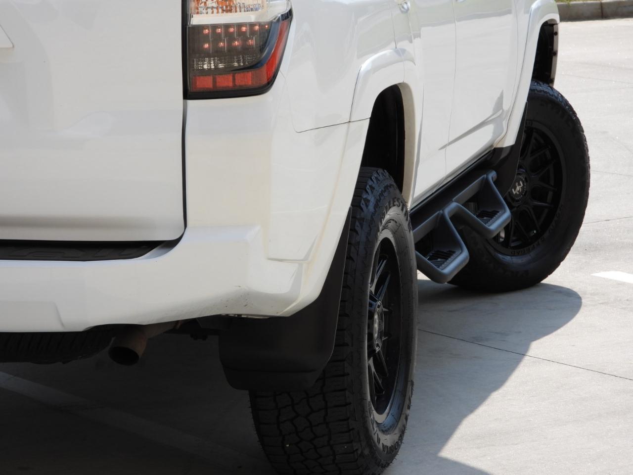 Toyota 4Runner SR5 4WD 2021