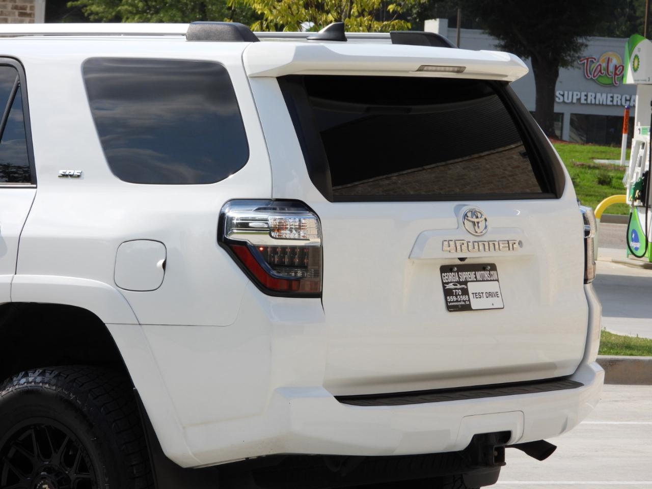 Toyota 4Runner SR5 4WD 2021