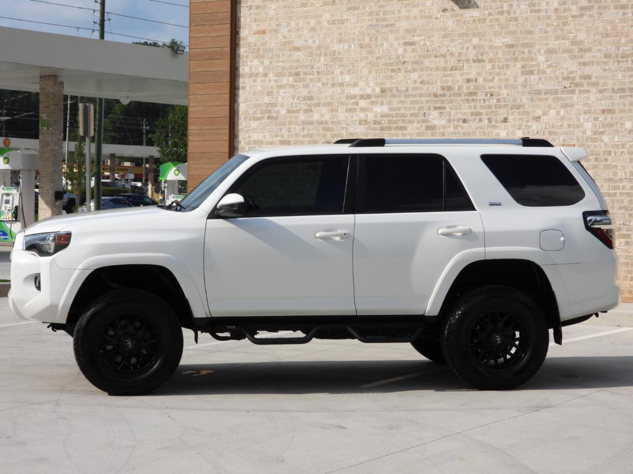 Toyota 4Runner SR5 4WD 2021