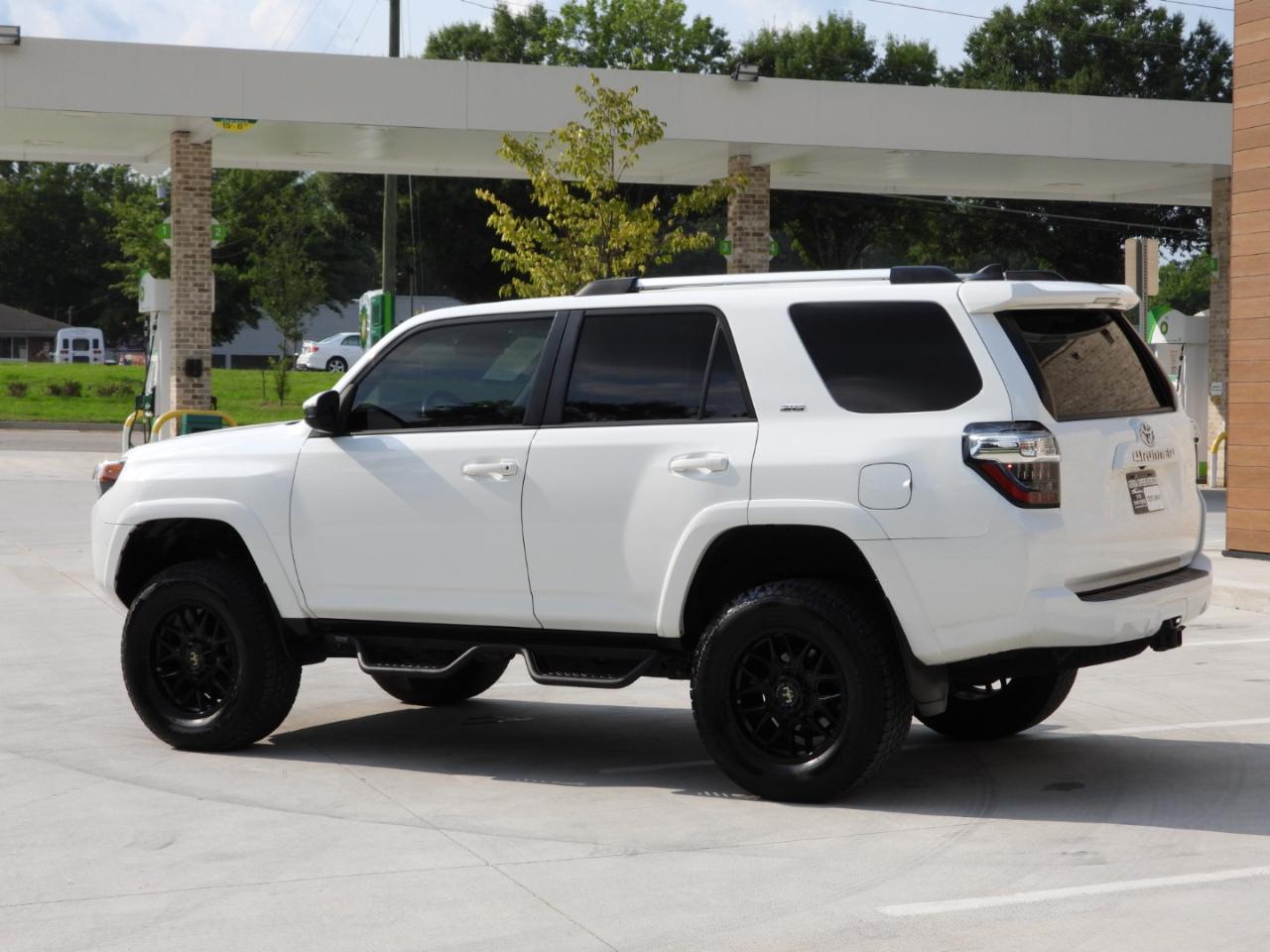 Toyota 4Runner SR5 4WD 2021