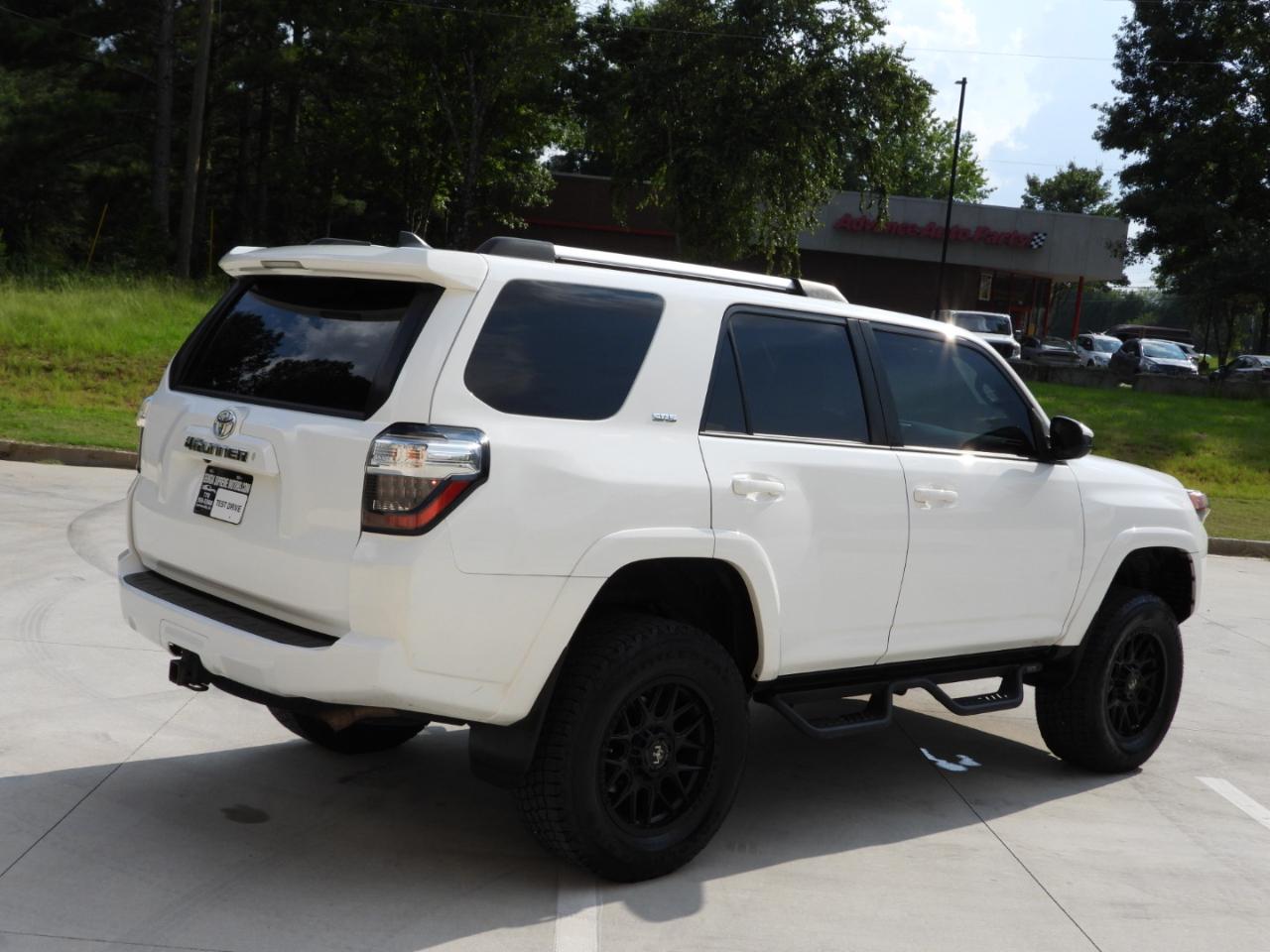 Toyota 4Runner SR5 4WD 2021