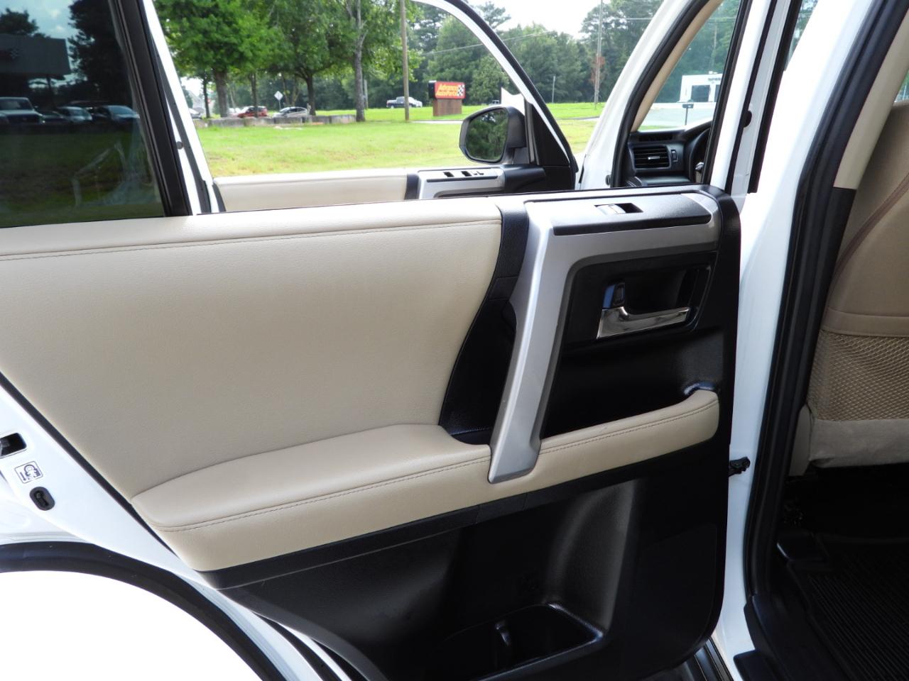Toyota 4Runner SR5 4WD 2021