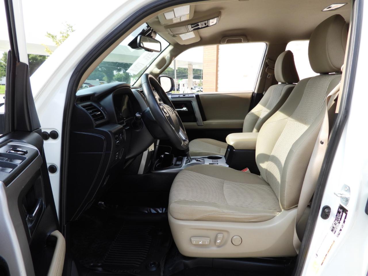 Toyota 4Runner SR5 4WD 2021