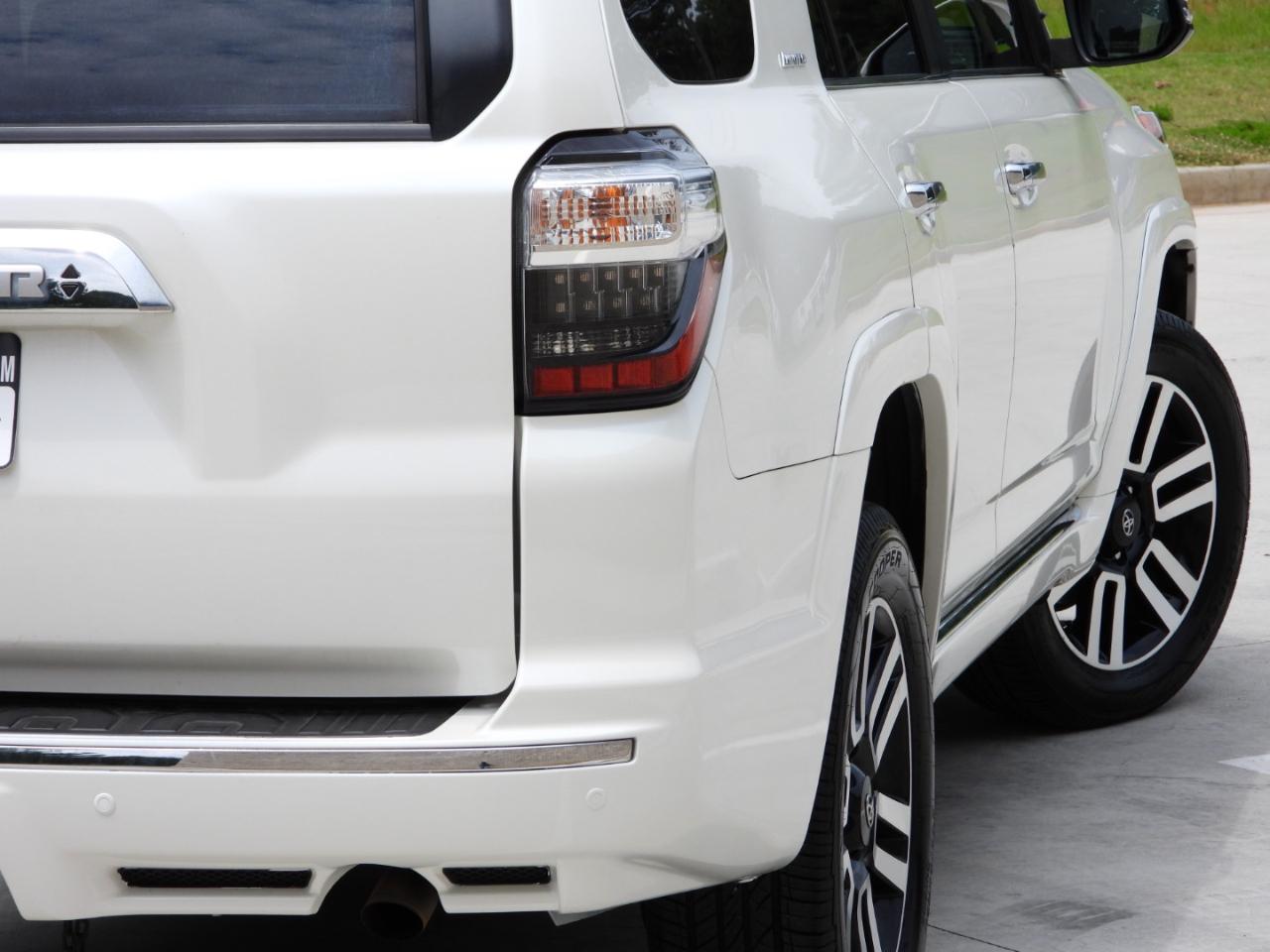 Toyota 4Runner Limited 4WD V6 2017