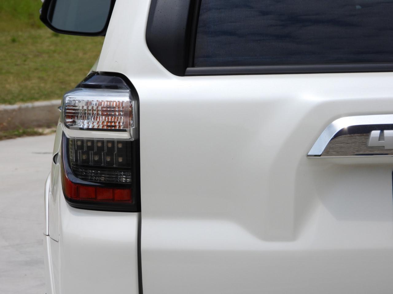 Toyota 4Runner Limited 4WD V6 2017