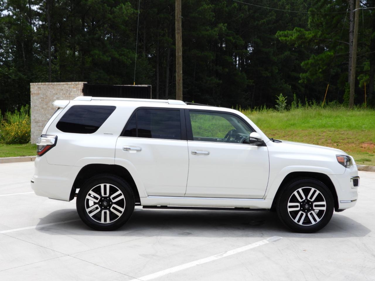 Toyota 4Runner Limited 4WD V6 2017