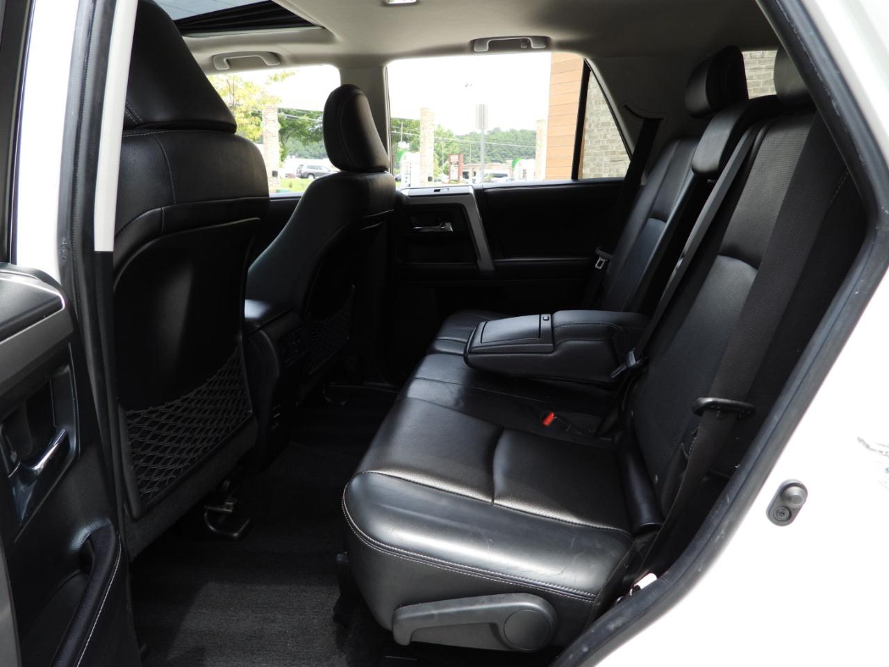 Toyota 4Runner Limited 4WD V6 2017