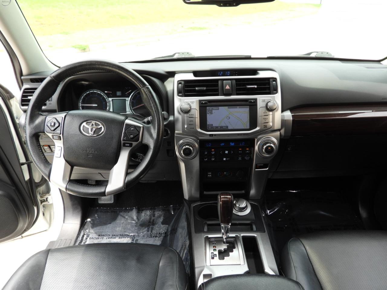 Toyota 4Runner Limited 4WD V6 2017