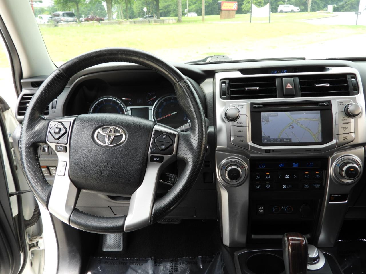 Toyota 4Runner Limited 4WD V6 2017