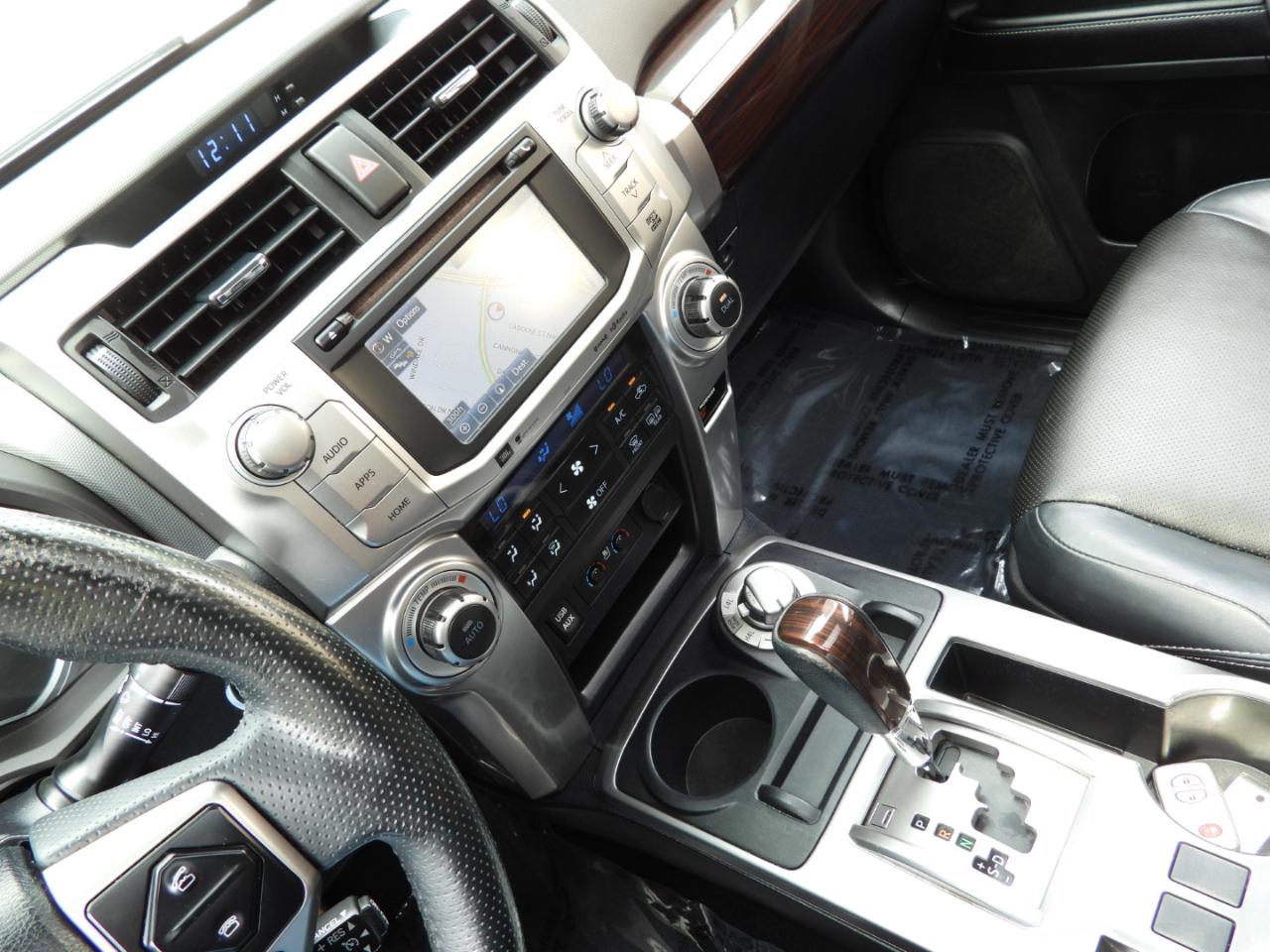 Toyota 4Runner Limited 4WD V6 2017