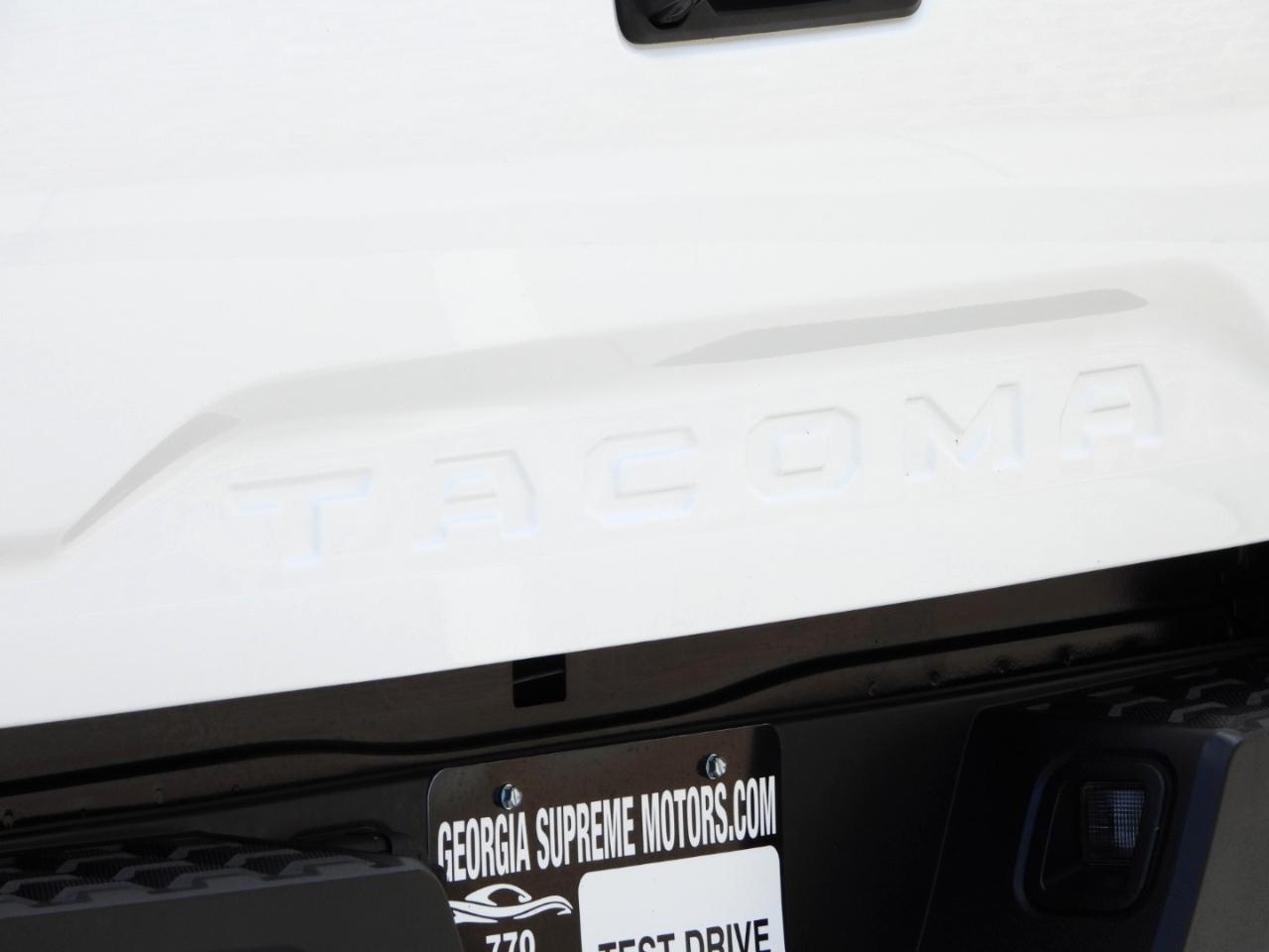 Toyota Tacoma SR5 Double Cab Long Bed V6 6AT 2WD 2022
