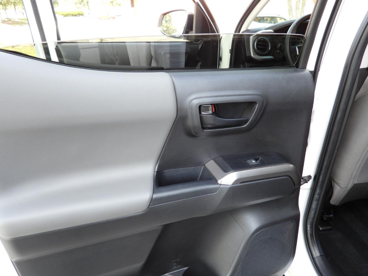 Toyota Tacoma SR5 Double Cab Long Bed V6 6AT 2WD 2022