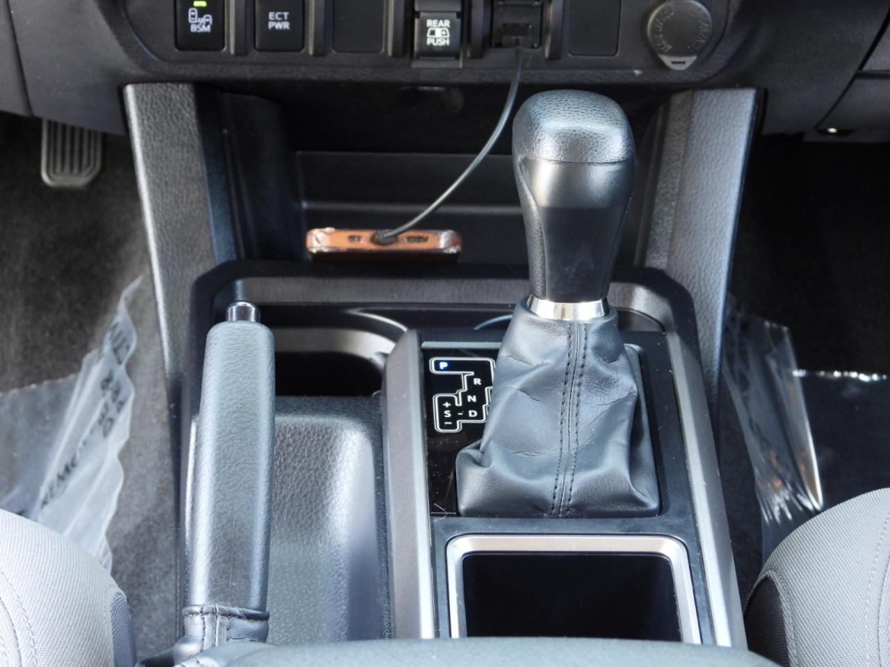 Toyota Tacoma SR5 Double Cab Long Bed V6 6AT 2WD 2022