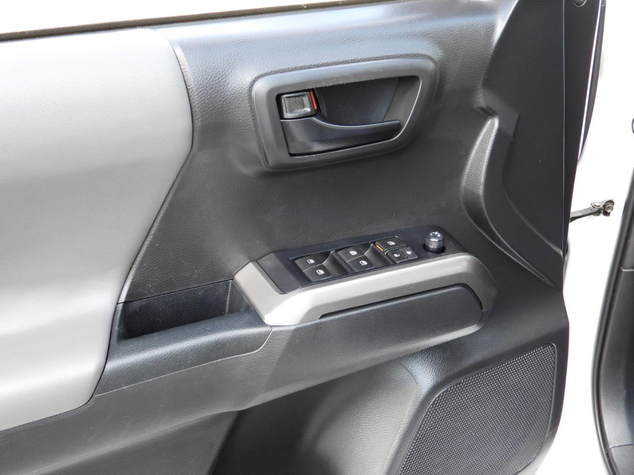 Toyota Tacoma SR5 Double Cab Long Bed V6 6AT 2WD 2022