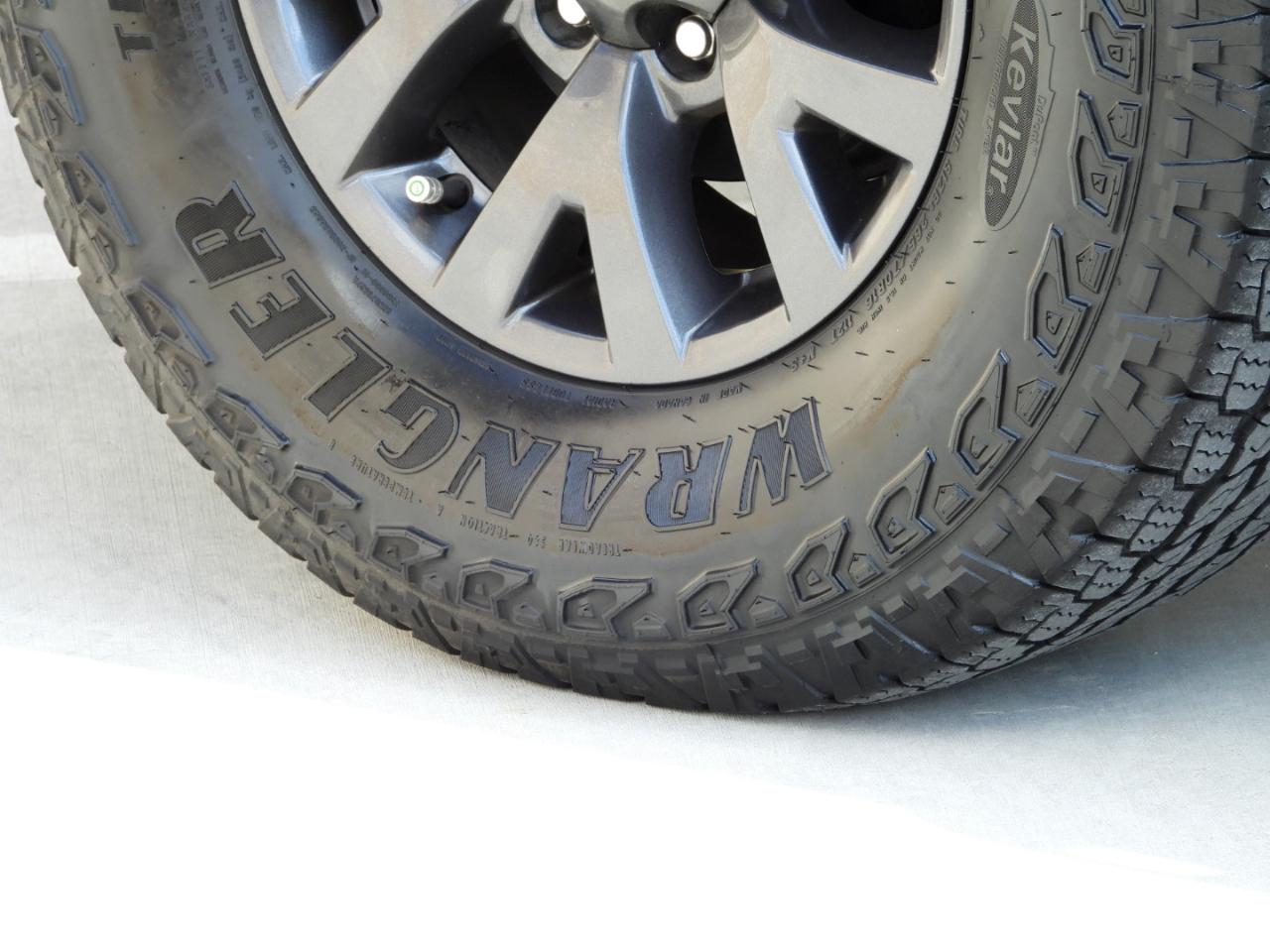 Toyota Tacoma SR5 Double Cab Long Bed V6 6AT 2WD 2022