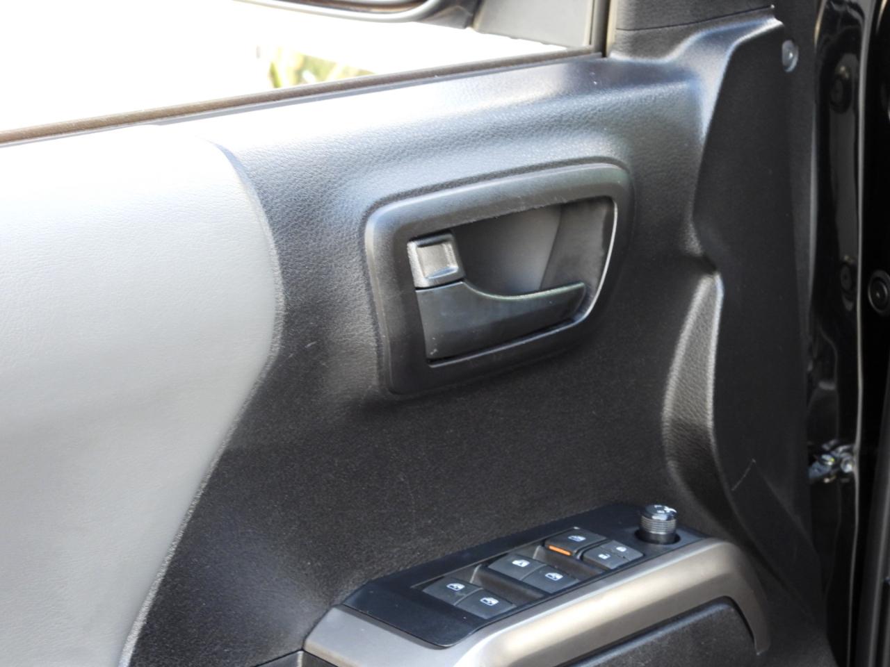 Toyota Tacoma SR5 Double Cab Long Bed V6 6AT 2WD 2022