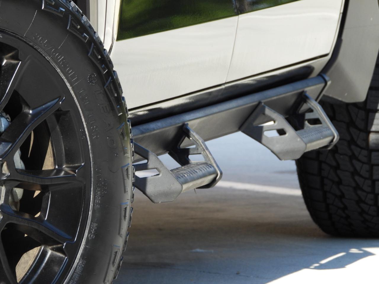 Toyota Tundra SR5 CrewMax 4WD 2023