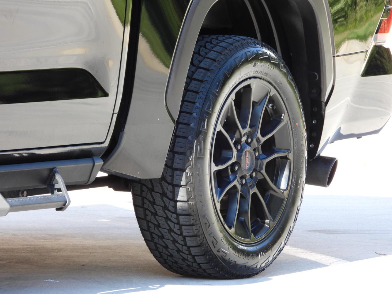 Toyota Tundra SR5 CrewMax 4WD 2023