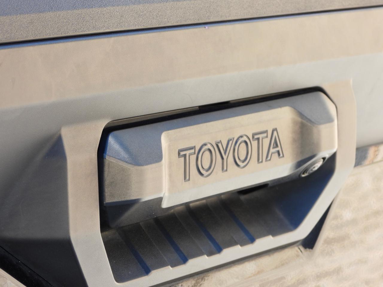 Toyota Tundra SR5 CrewMax 4WD 2023