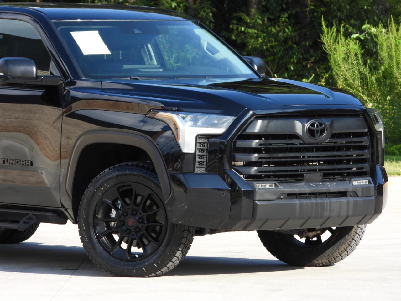 Toyota Tundra SR5 CrewMax 4WD 2023