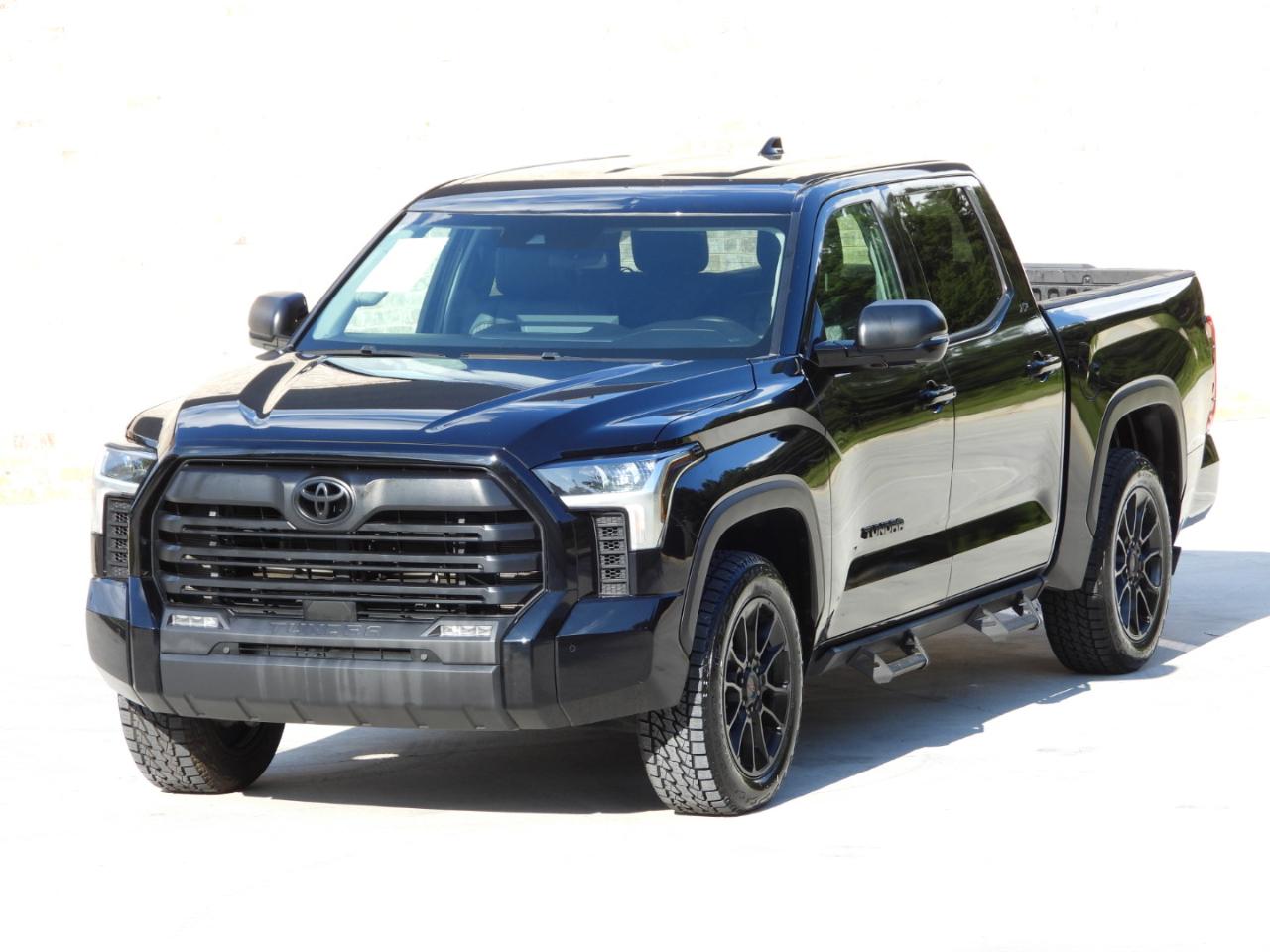 Toyota Tundra SR5 CrewMax 4WD 2023