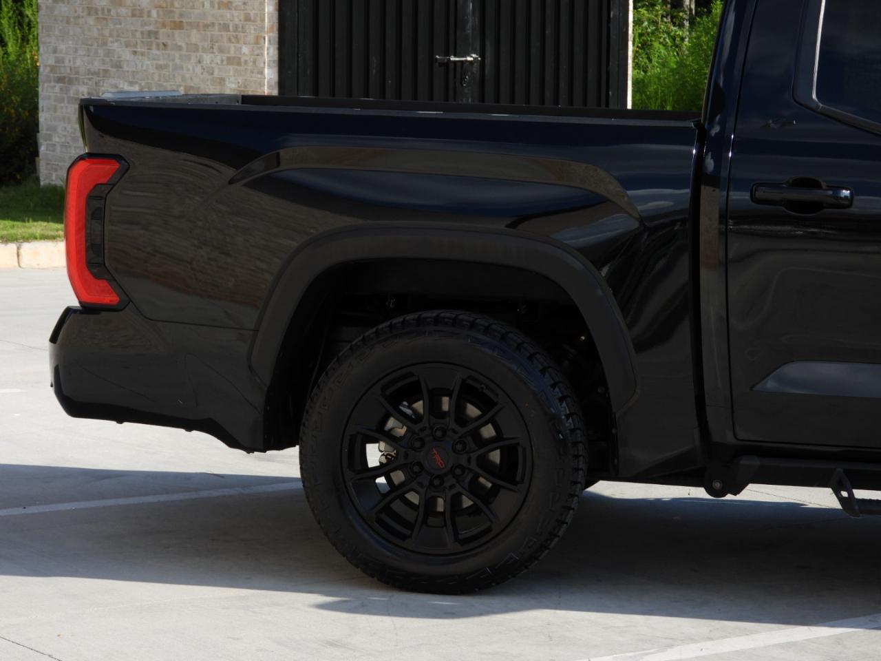 Toyota Tundra SR5 CrewMax 4WD 2023