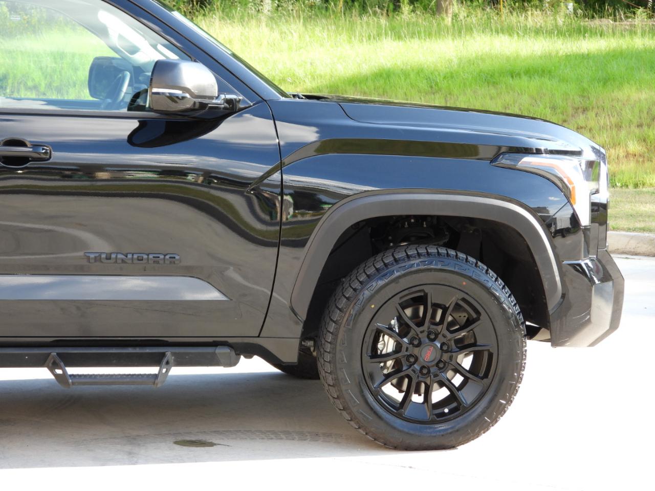 Toyota Tundra SR5 CrewMax 4WD 2023