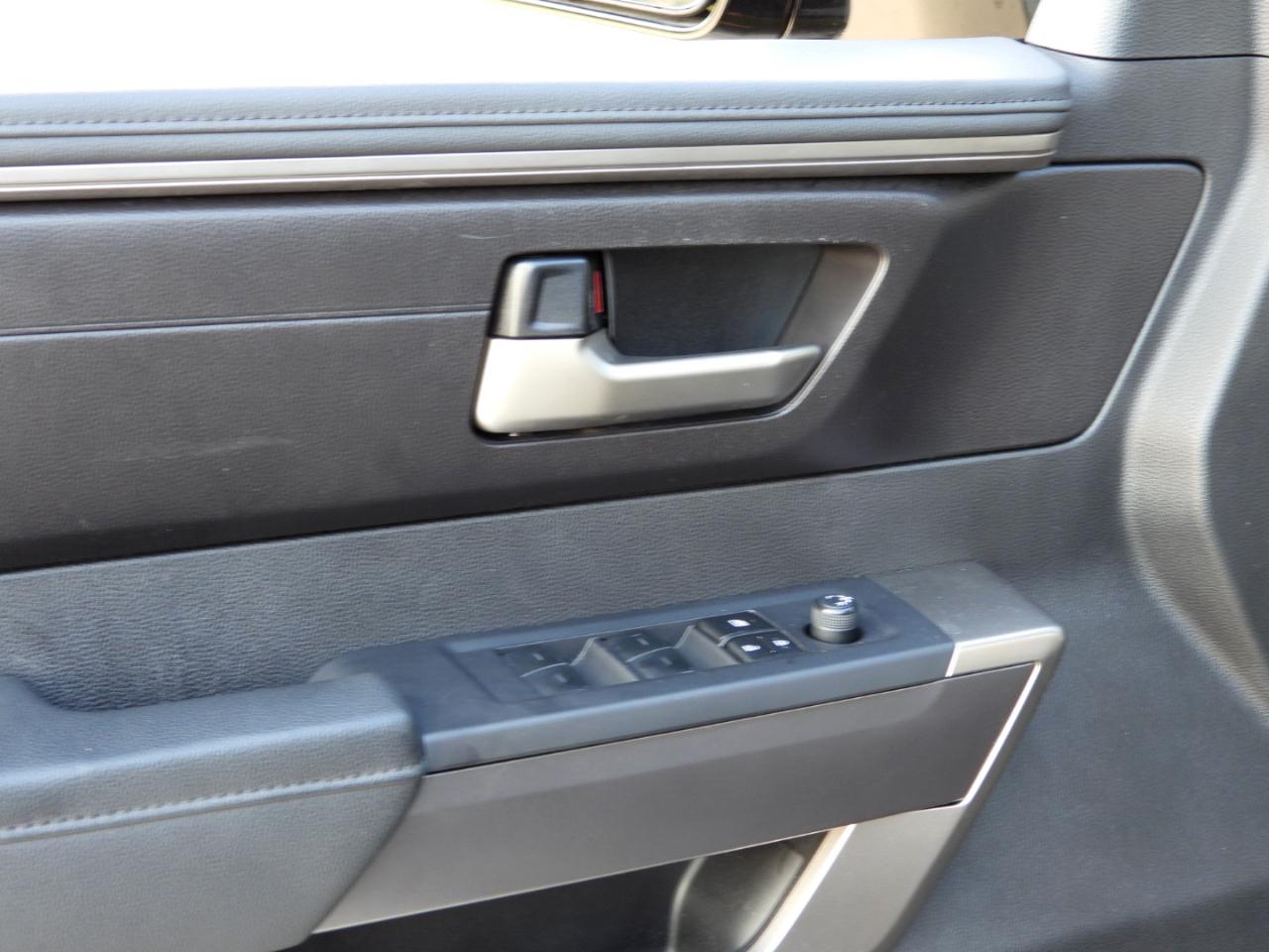 Toyota Tundra SR5 CrewMax 4WD 2023