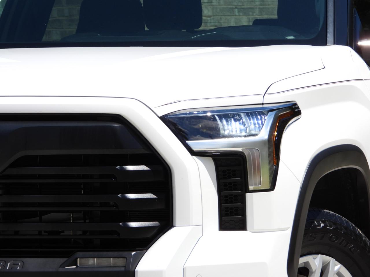 Toyota Tundra SR5 CrewMax 4WD 2024