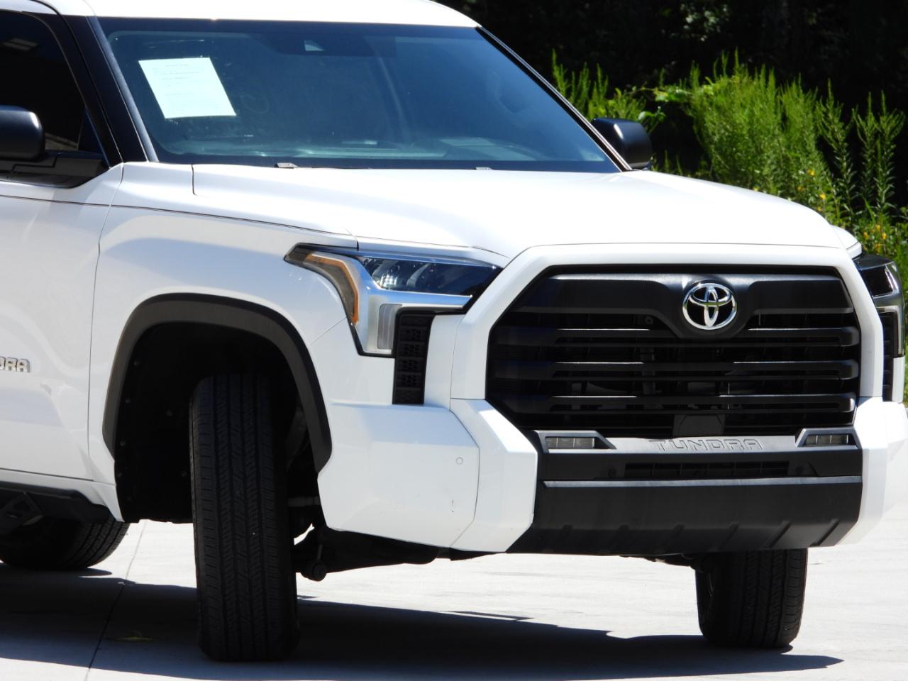 Toyota Tundra SR5 CrewMax 4WD 2024