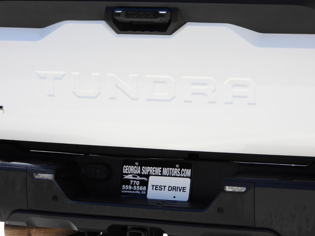 Toyota Tundra SR5 CrewMax 4WD 2024