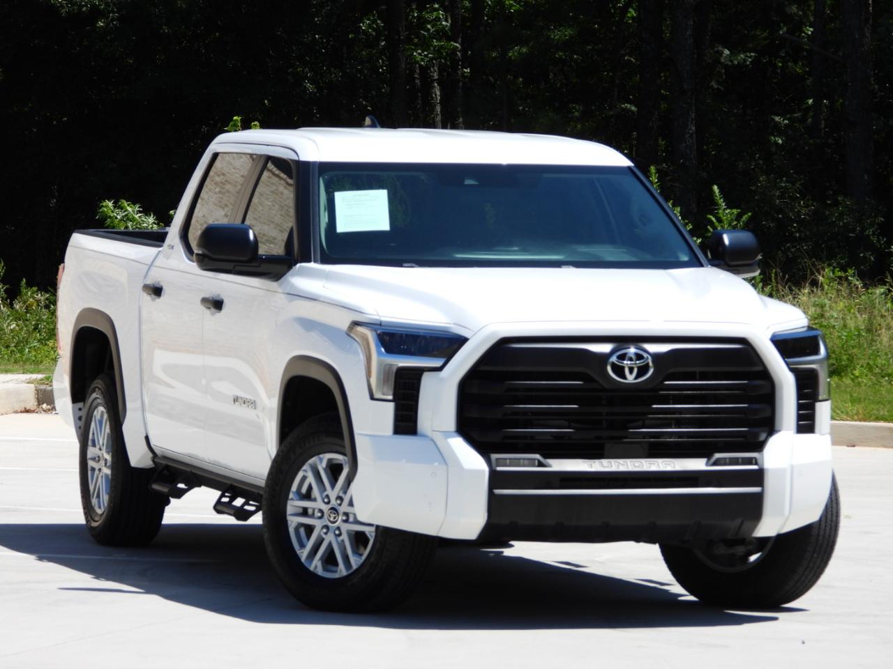 Toyota Tundra SR5 CrewMax 4WD 2024