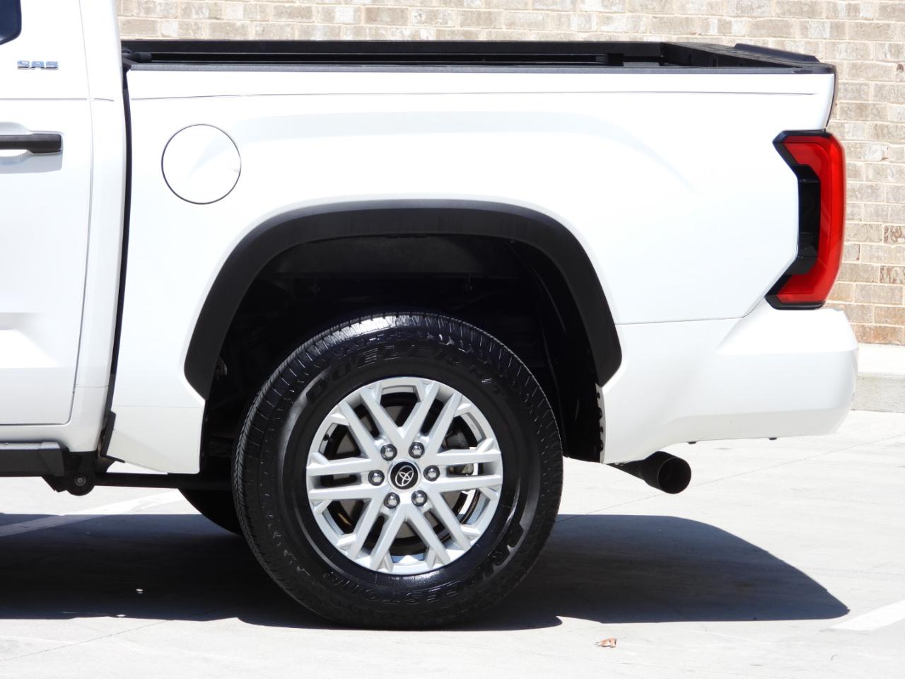Toyota Tundra SR5 CrewMax 4WD 2024