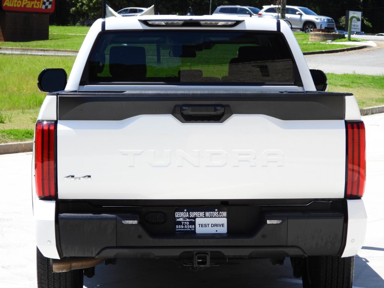 Toyota Tundra SR5 CrewMax 4WD 2024