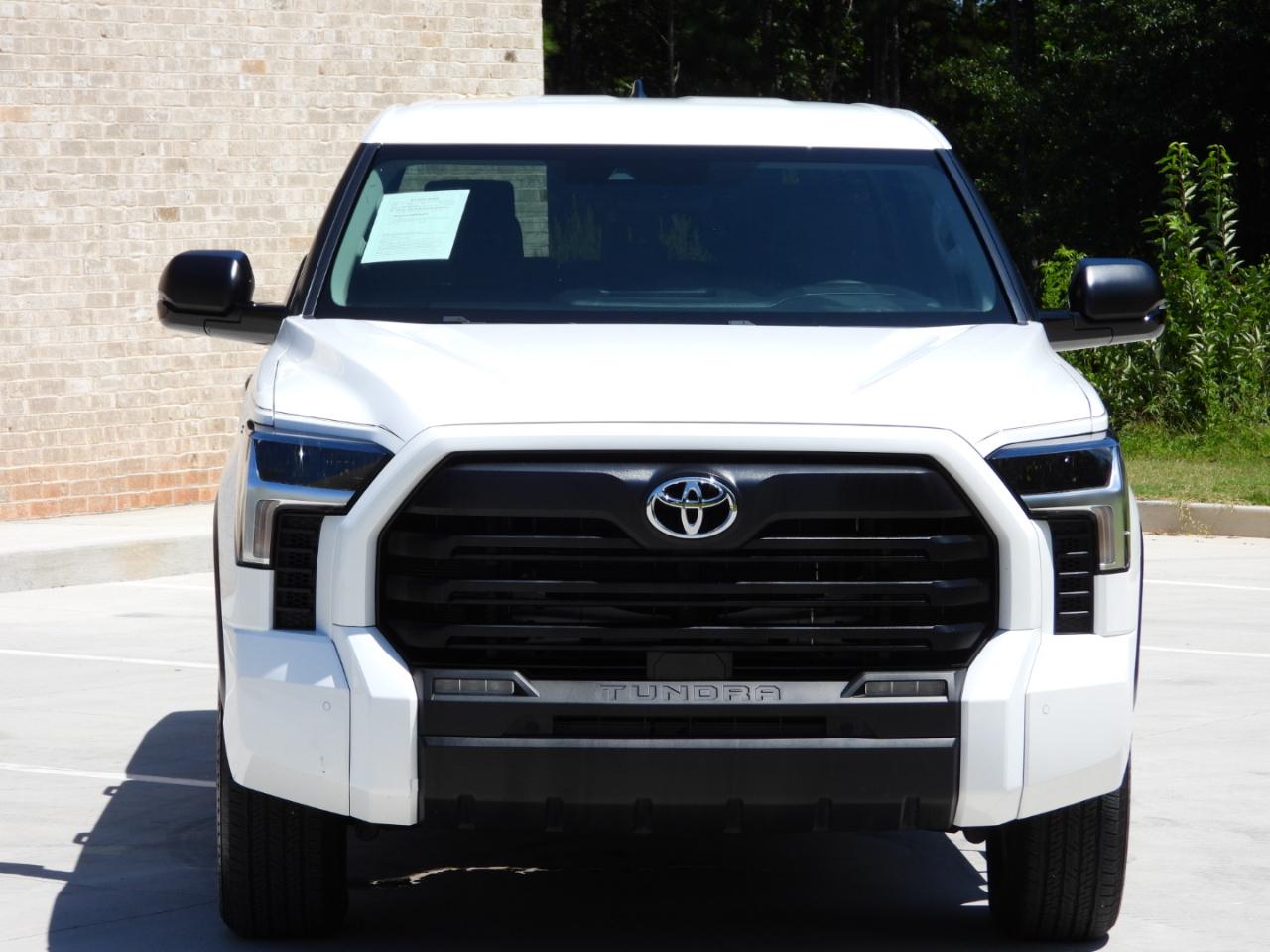 Toyota Tundra SR5 CrewMax 4WD 2024