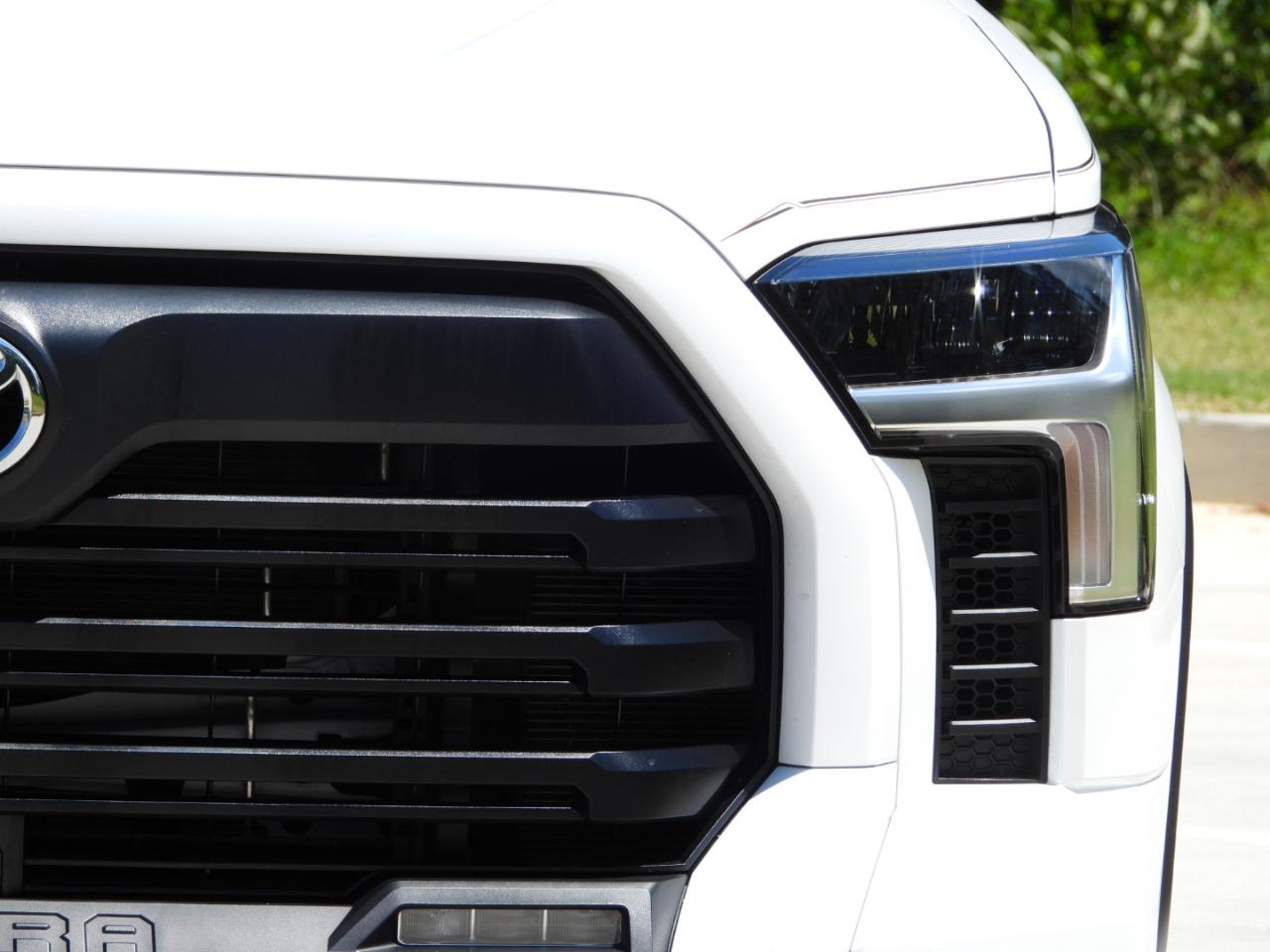 Toyota Tundra SR5 CrewMax 4WD 2024