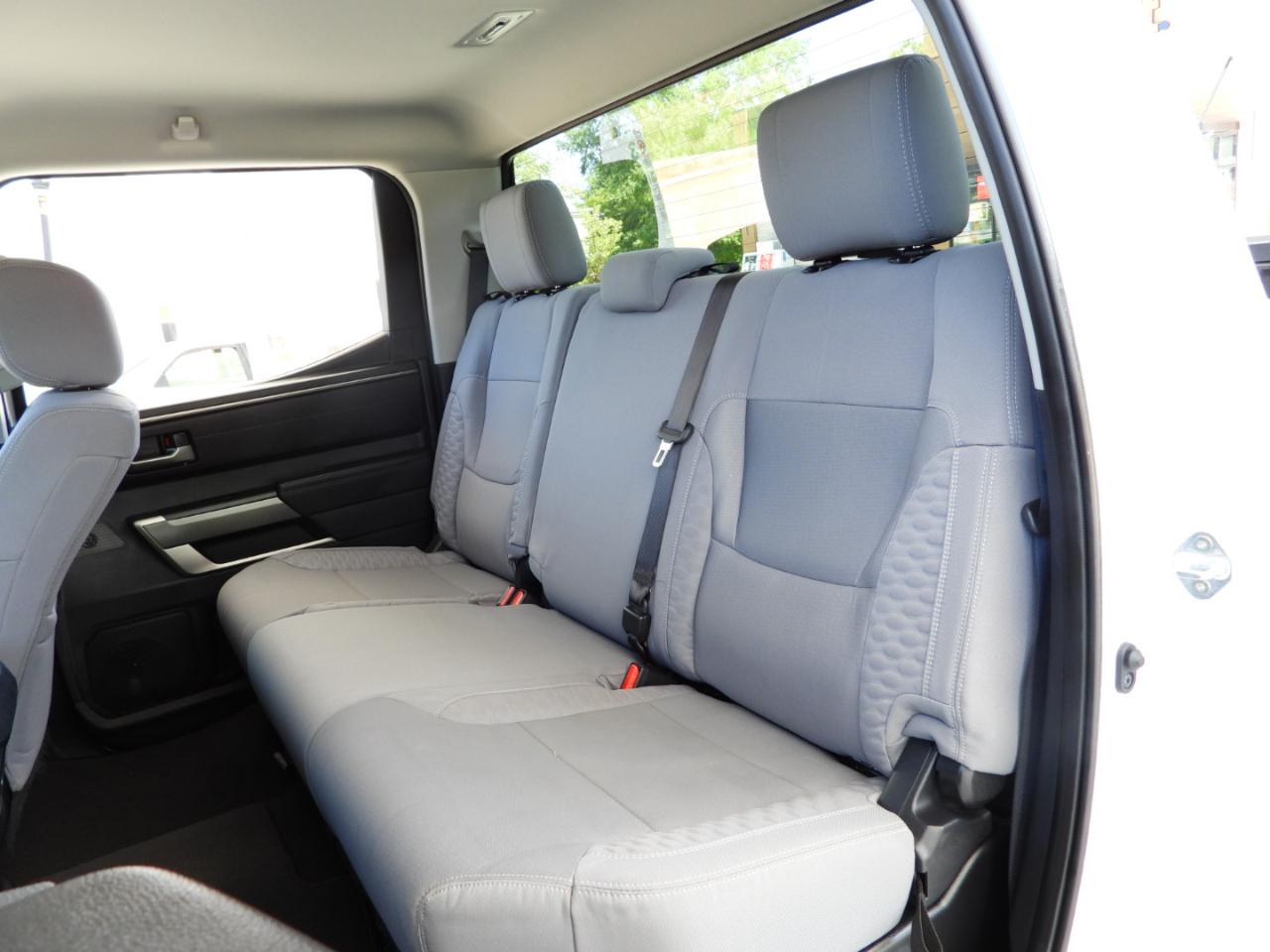 Toyota Tundra SR5 CrewMax 4WD 2024