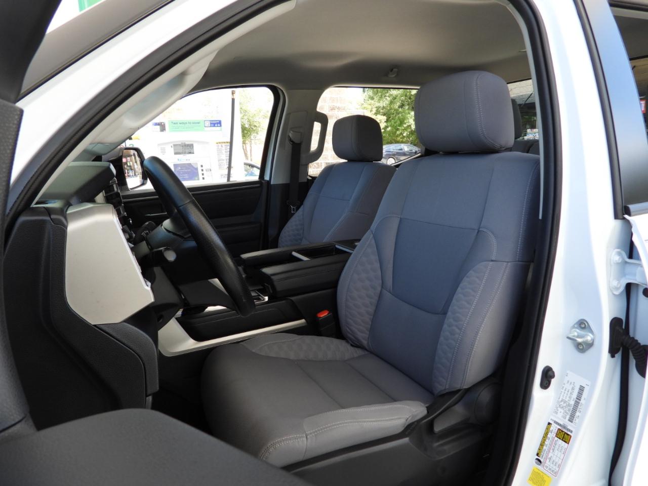 Toyota Tundra SR5 CrewMax 4WD 2024