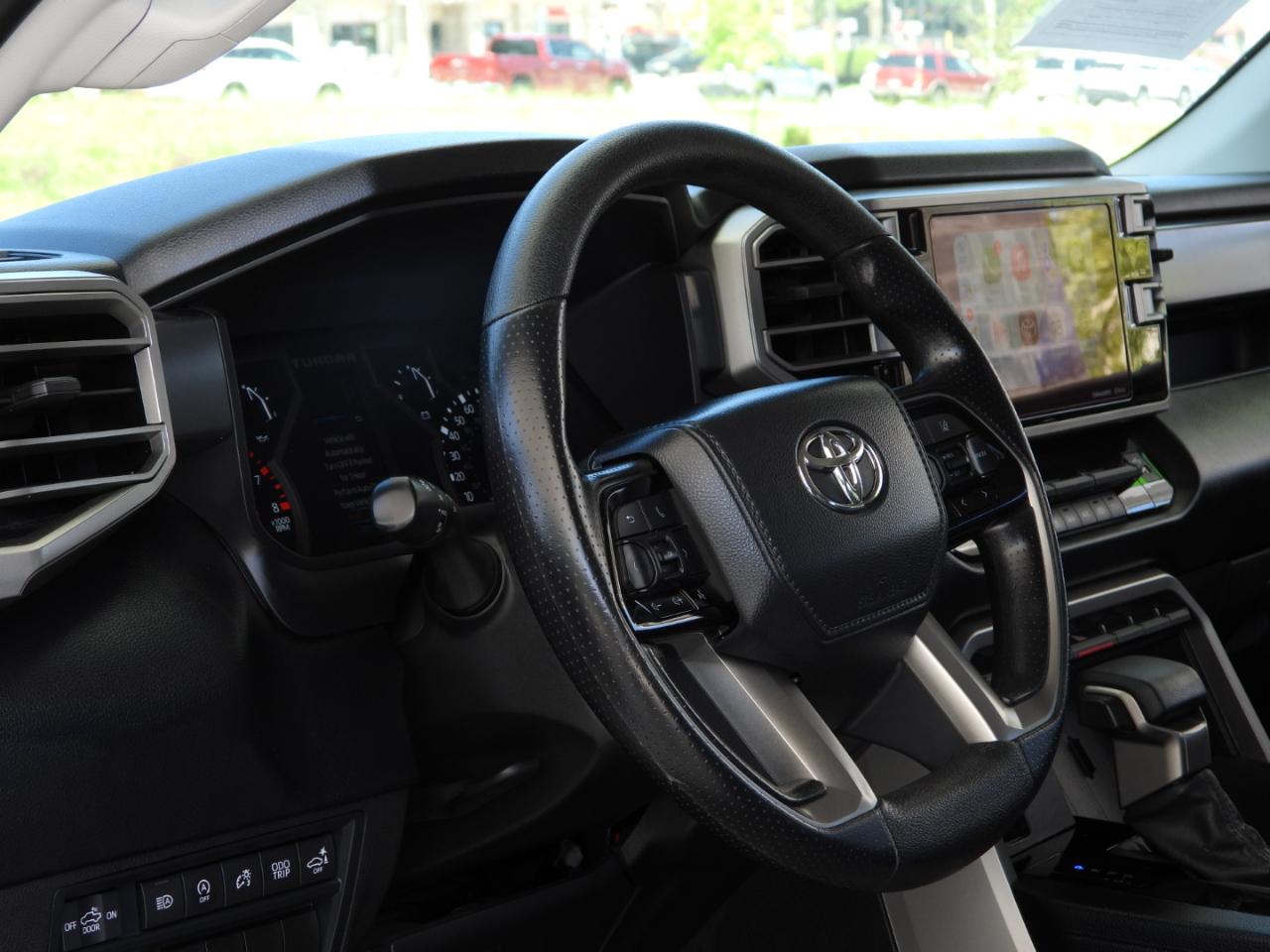 Toyota Tundra SR5 CrewMax 4WD 2024