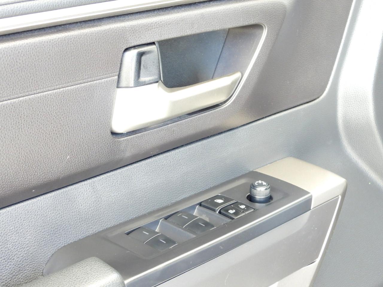 Toyota Tundra SR5 CrewMax 4WD 2024