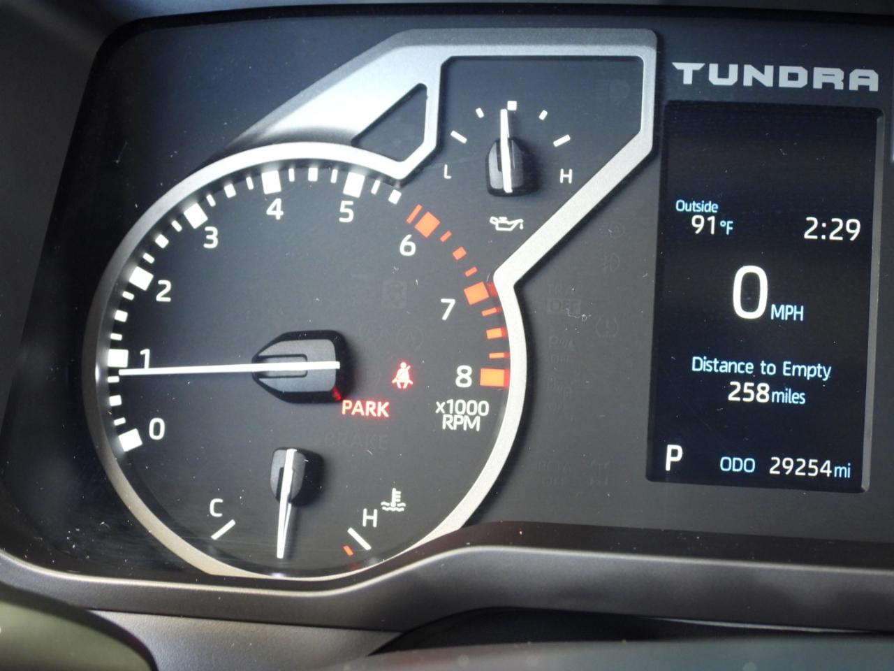 Toyota Tundra SR5 CrewMax 4WD 2024