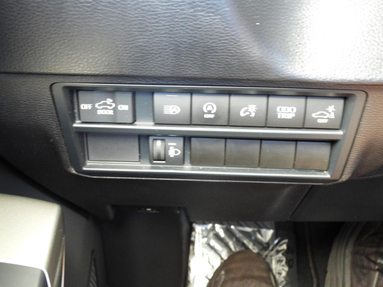 Toyota Tundra SR5 CrewMax 4WD 2024