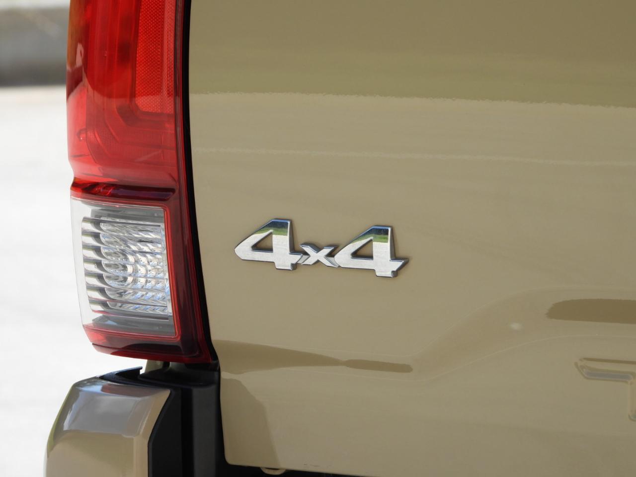 Toyota Tacoma SR5 Double Cab Long Bed V6 6AT 4WD 2020