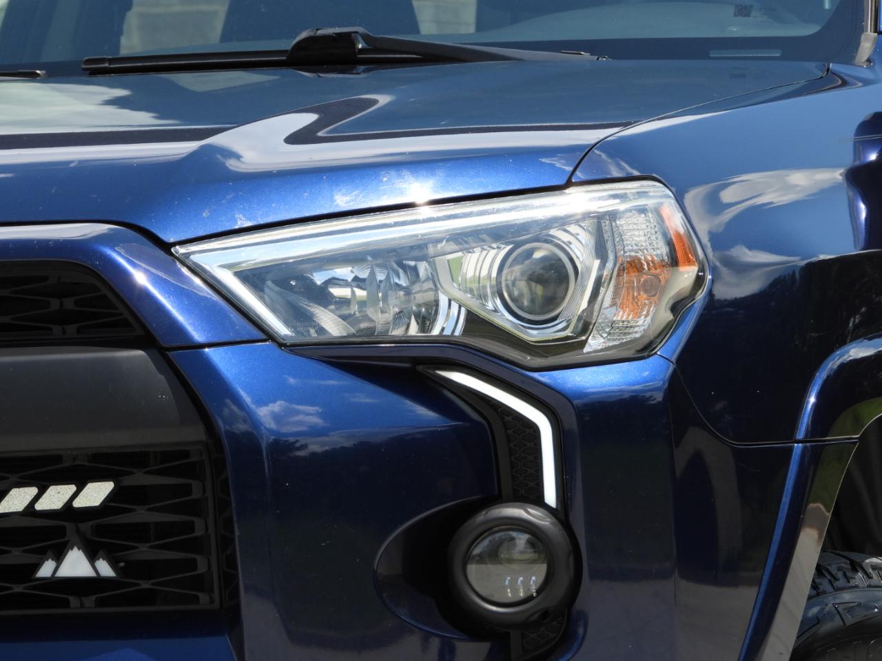 Toyota 4Runner SR5 4WD 2020