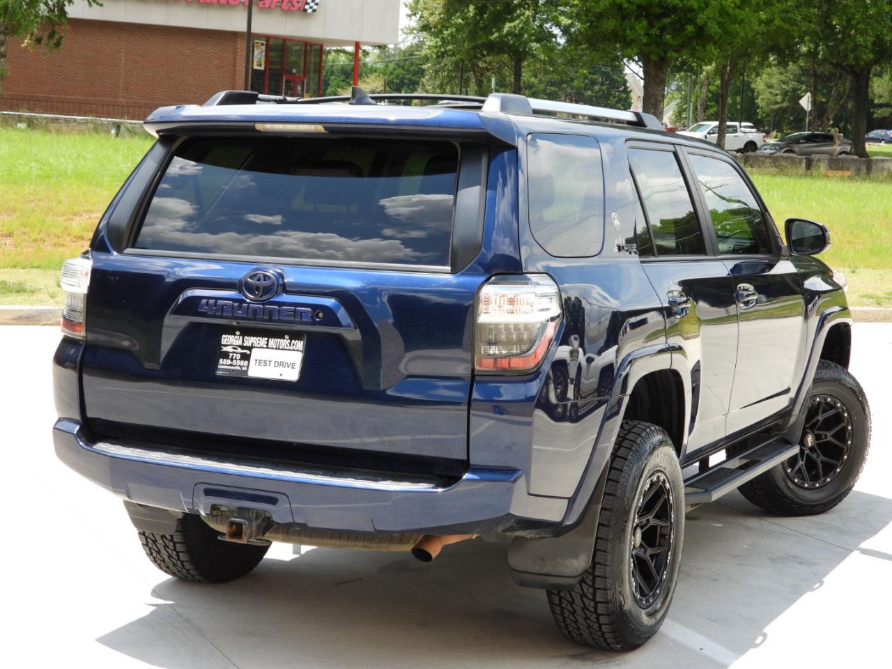 Toyota 4Runner SR5 4WD 2020