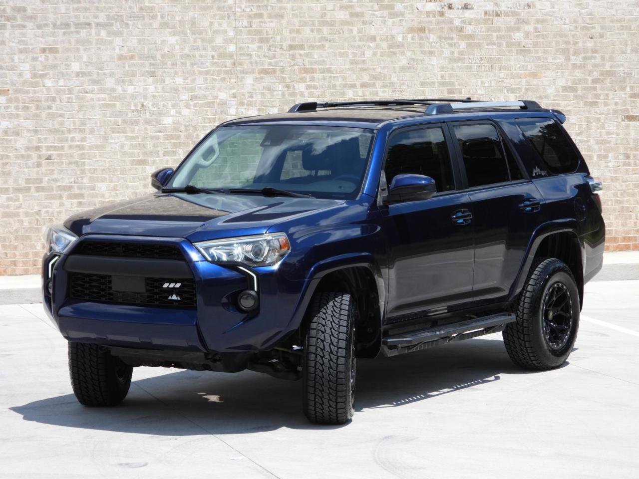Toyota 4Runner SR5 4WD 2020