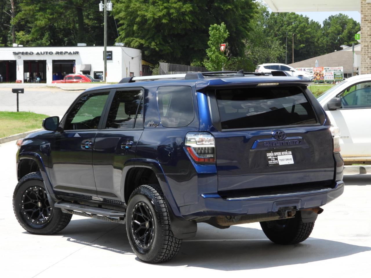 Toyota 4Runner SR5 4WD 2020
