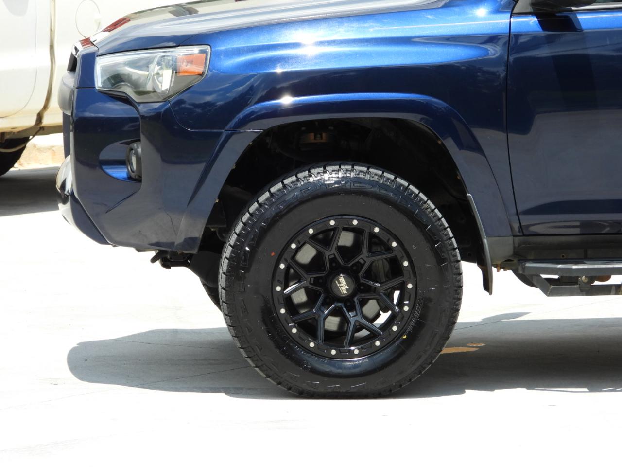 Toyota 4Runner SR5 4WD 2020