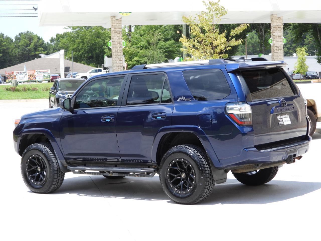 Toyota 4Runner SR5 4WD 2020