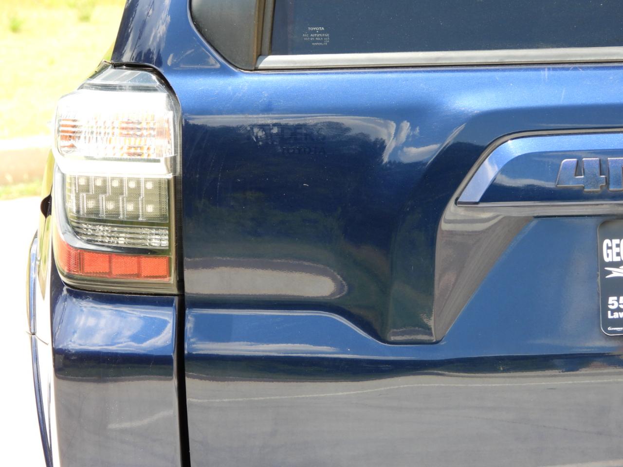 Toyota 4Runner SR5 4WD 2020
